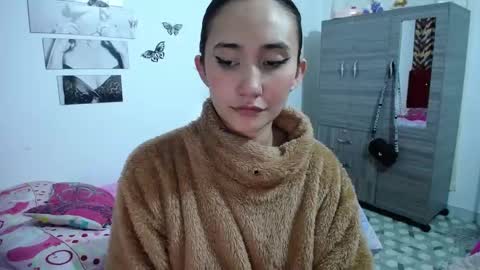 Snapshot of isa_bella___ chatting on 02.14.25 Isa online show from 02.14.25