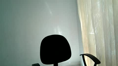 Snapshot of isa_bellaxx23 chatting on 09.21.25 isa_bellaxx23 online show from 09.21.25