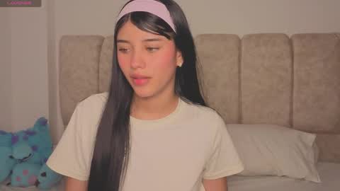 Snapshot of isa_dolly chatting on 05.14.26 Isa Dolly online show from 05.14.26