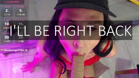 Isabella Hall online show from 02.04.25