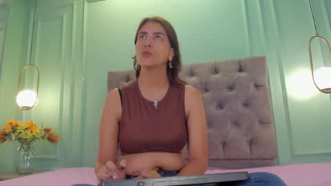 Snapshot of isa_kis_1 chatting on 03.07.25 Isabella online show from 03.07.25