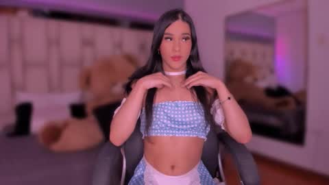 Snapshot of isa_little_star chatting on 11.29.25 Isa online show from 11.29.25