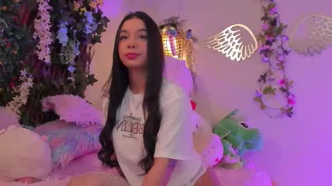 Isabella        online show from 09.30.25