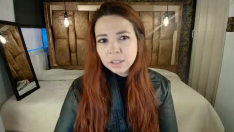 Snapshot of isa_thompson__ chatting on 07.13.26 I S A online show from 07.13.26