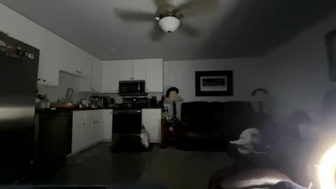 isaac_akamu online show from 04.08.26