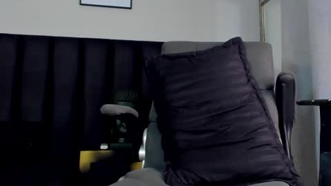 isaac_cryston online show from 03.02.25