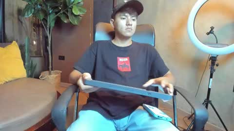 isaac_grimm online show from 02.05.26