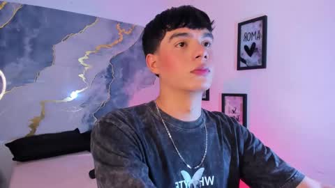 Snapshot of isaac_kurtt chatting on 11.24.25 Isaac Kurtt online show from 11.24.25