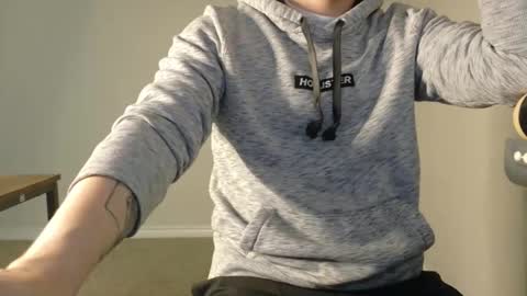 Snapshot of isaac_sheffield chatting on 01.11.26 isaac online show from 01.11.26