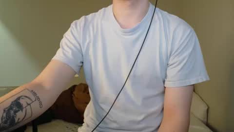 Snapshot of isaac_sheffield chatting on 02.22.26 isaac online show from 02.22.26