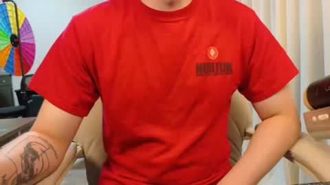 Snapshot of isaac_sheffield chatting on 06.14.26 isaac online show from 06.14.26