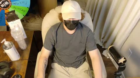 Snapshot of isaac_sheffield chatting on 06.19.26 isaac online show from 06.19.26