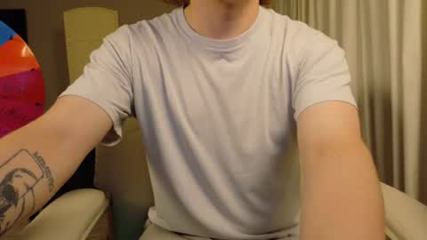 Snapshot of isaac_sheffield chatting on 07.05.26 isaac online show from 07.05.26
