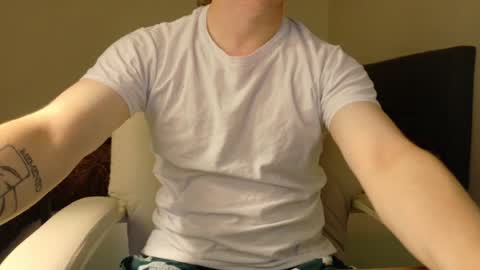 Snapshot of isaac_sheffield chatting on 07.16.26 isaac online show from 07.16.26