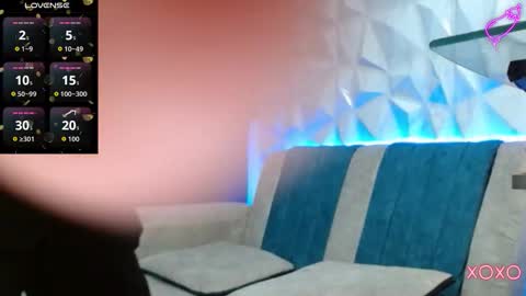 Snapshot of isaac_tan chatting on 11.18.25 Isaac tan online show from 11.18.25