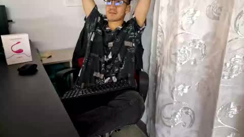 Isaac online show from 10.18.25