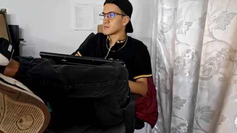 Isaac online show from 10.21.25