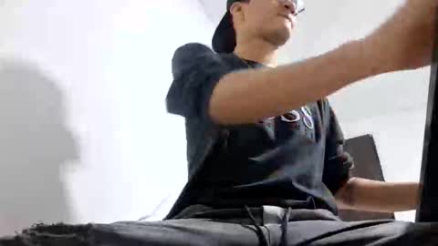 Isaac online show from 11.11.25