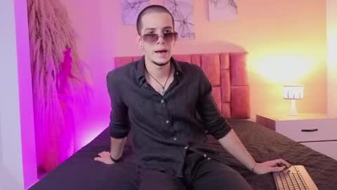 isaacblaze  online show from 05.14.26