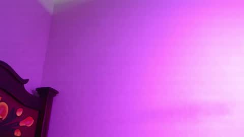 Snapshot of isaaclatino chatting on 01.03.25 isaac online show from 01.03.25