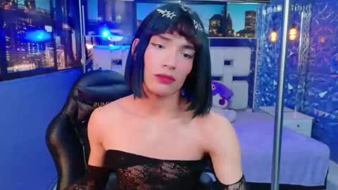 Snapshot of isaacnova chatting on 05.30.26 isaacnova online show from 05.30.26