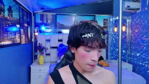 Snapshot of isaacnova chatting on 05.31.26 isaacnova online show from 05.31.26