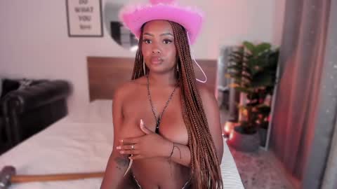 Snapshot of isaacoleman chatting on 01.28.25 Isaa Coleman online show from 01.28.25