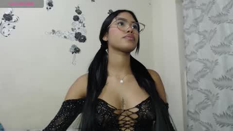 Snapshot of isabela_kity chatting on 10.22.25 isabela_kity online show from 10.22.25