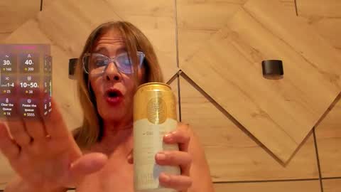 Snapshot of isabelagomez1 chatting on 11.21.25 Isabela online show from 11.21.25