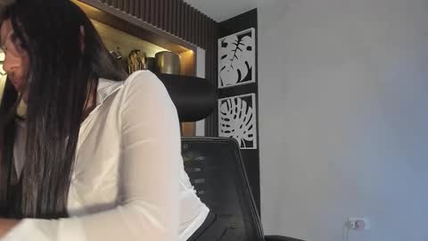 isabelastefano online show from 02.21.26