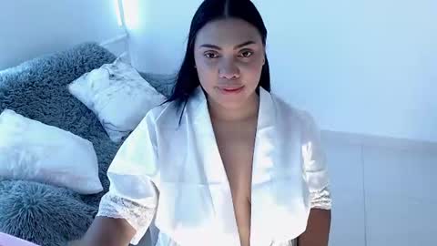 Snapshot of isabelateran chatting on 06.26.26 isabelateran online show from 06.26.26
