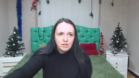 IsabelBlackberry online show from 12.27.24