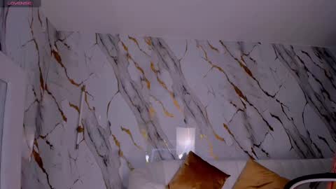 Snapshot of isabelbornner chatting on 03.11.25 Isabel Bornner online show from 03.11.25