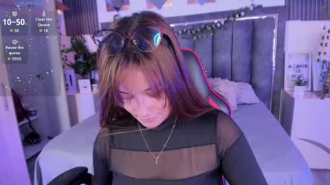 isabella Fox online show from 09.29.25