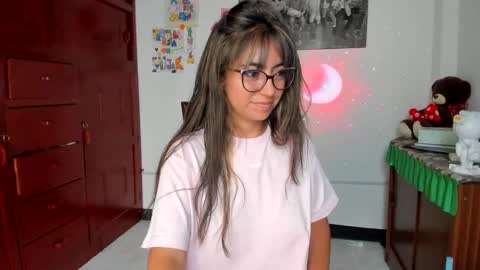 Isabella22 1 online show from 02.05.25