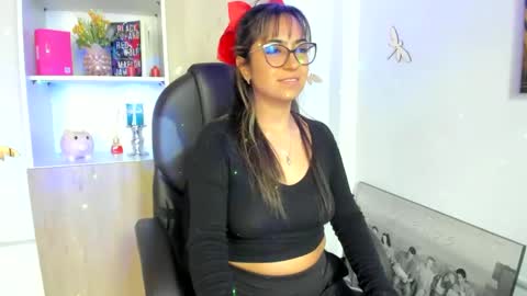 Isabella22 1 online show from 02.20.25