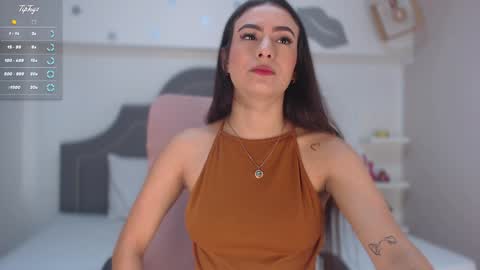 Snapshot of isabella__shine chatting on 01.09.25 Isa online show from 01.09.25