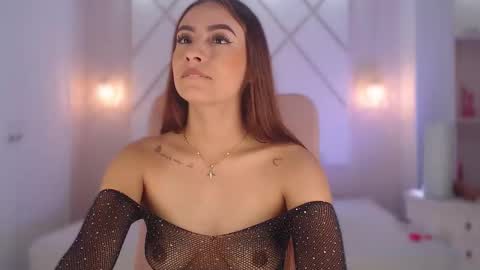 Snapshot of isabella__shine chatting on 09.09.25 Isa online show from 09.09.25