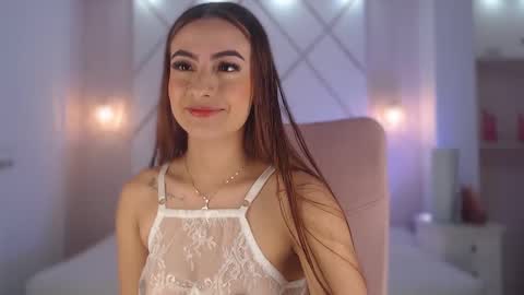 Snapshot of isabella__shine chatting on 10.01.25 Isa online show from 10.01.25