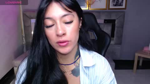 Snapshot of isabella_collen_v chatting on 10.20.25 Hi Stream 800am to 200pm online show from 10.20.25