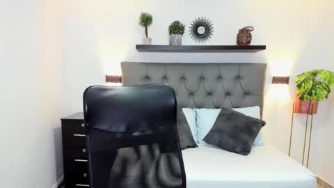 Snapshot of isabella_florez22 chatting on 02.27.25 Isabel florez online show from 02.27.25