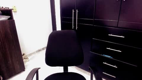 Snapshot of isabella_hotxxx chatting on 03.05.25 sandra isabella hotxxx online show from 03.05.25