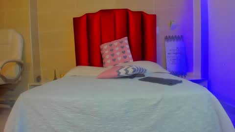 isabella montez online show from 12.28.24