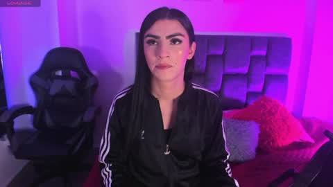 Snapshot of isabella_moon9 chatting on 04.21.26 Isabella Moon9 online show from 04.21.26