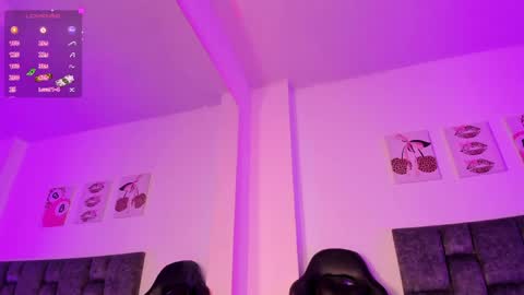 Snapshot of isabella_moon9 chatting on 05.13.26 Isabella Moon9 online show from 05.13.26
