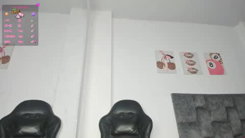 Snapshot of isabella_moon9 chatting on 05.19.26 Isabella Moon9 online show from 05.19.26