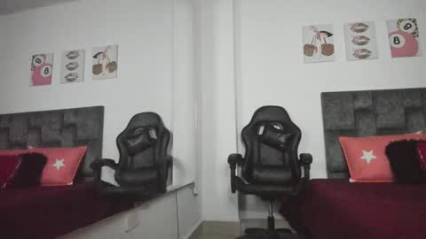 Snapshot of isabella_moon9 chatting on 05.22.26 Isabella Moon9 online show from 05.22.26