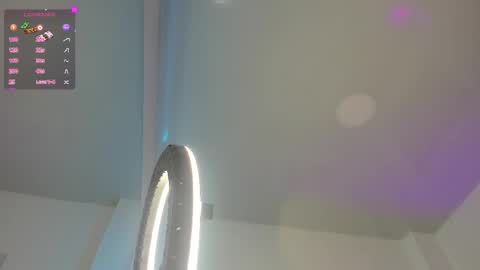 Snapshot of isabella_moon9 chatting on 05.26.26 Isabella Moon9 online show from 05.26.26