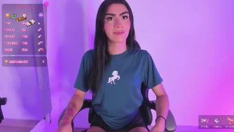 Snapshot of isabella_moon9 chatting on 06.18.26 Isabella Moon9 online show from 06.18.26