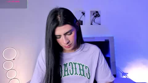 Snapshot of isabella_moon9 chatting on 07.17.26 Isabella Moon9 online show from 07.17.26